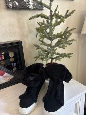 DKNY Mason Black Suede Faux Fur Sneaker Boots